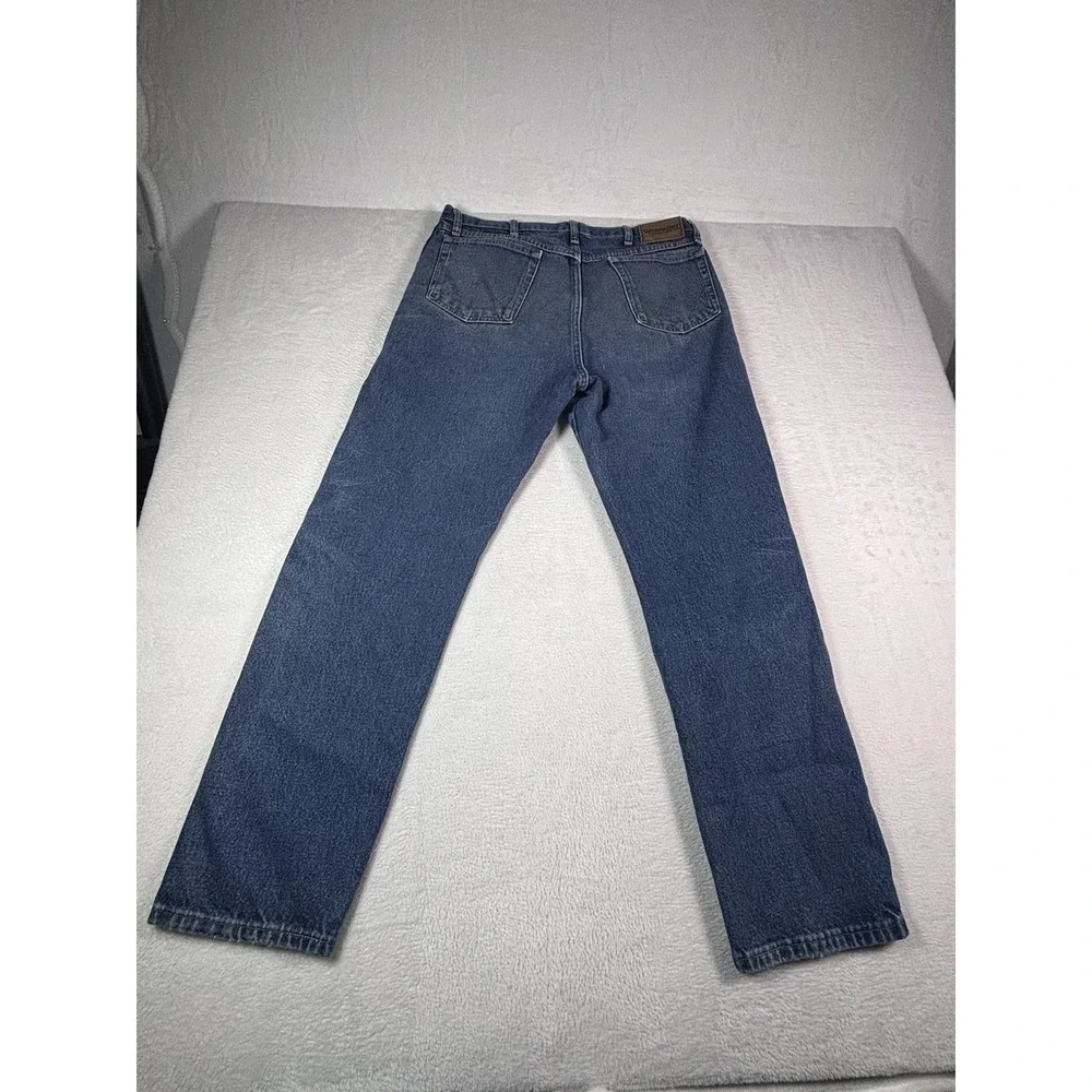 Wrangler Rugged Wear Men’s Jeans 36x32 Blue Denim Straight Leg Classic Fit